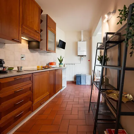 Appartamento Via Del Corno 1 - Chiara - Elegant With Elevator