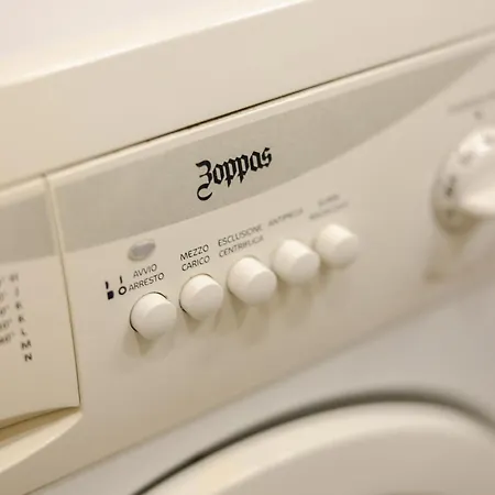 Lägenhet Via Del Corno 1 - Chiara - Elegant With Elevator