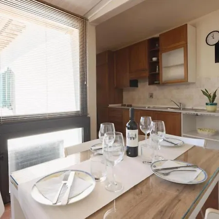 Via Del Corno 1 - Chiara - Elegant With Elevator Lägenhet Florens